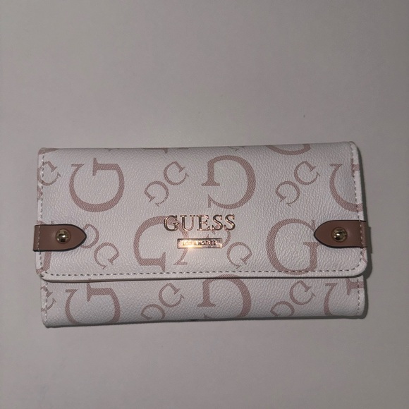 Guess Accessories - Guess wallet!